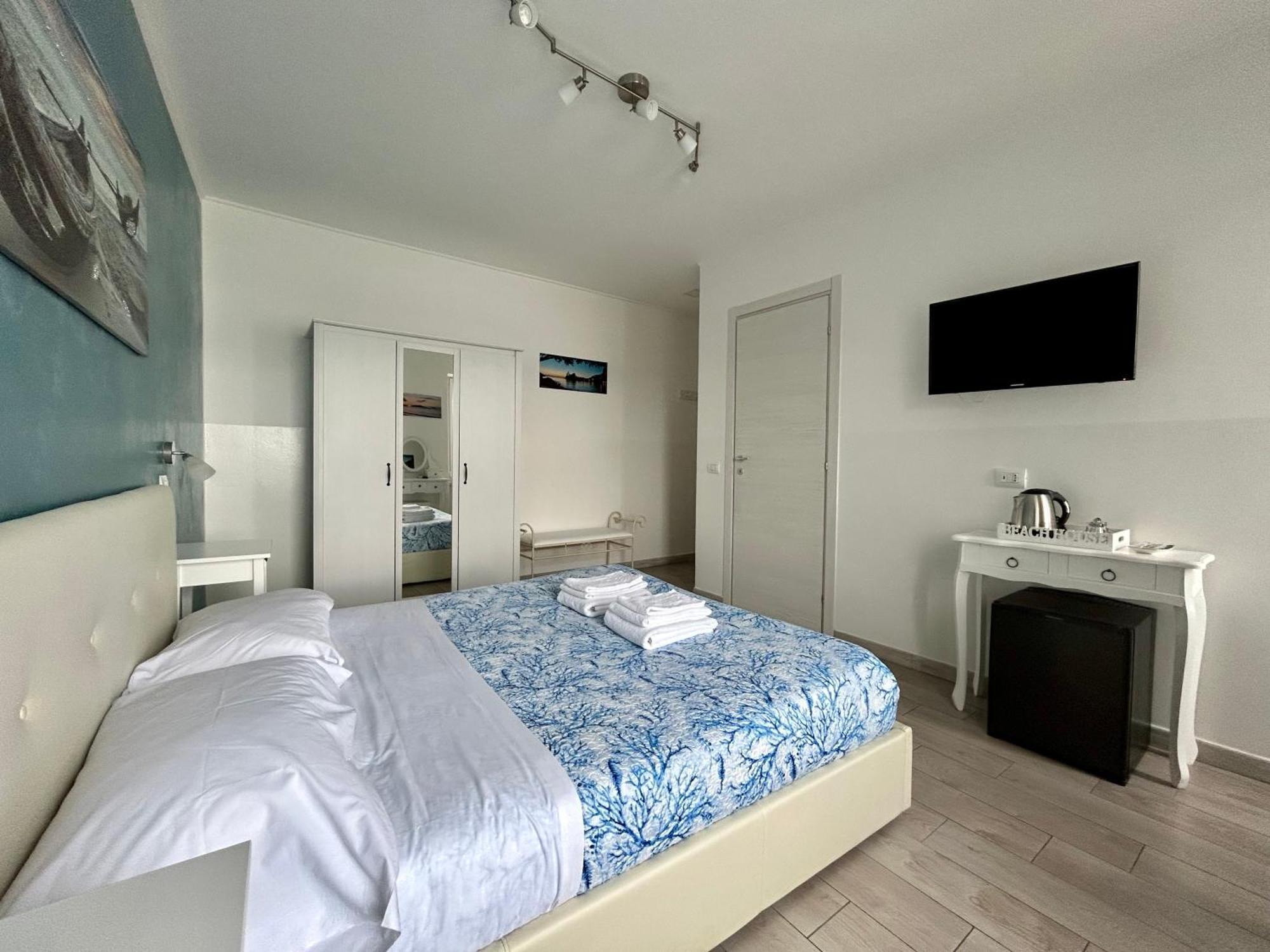 Fezzano / Portovenere Stilish Double Rooms With Sea View, Balcony Or Small Courtyard Exterior foto